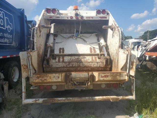 2004 FREIGHTLINER M2 106 MED #3273765352