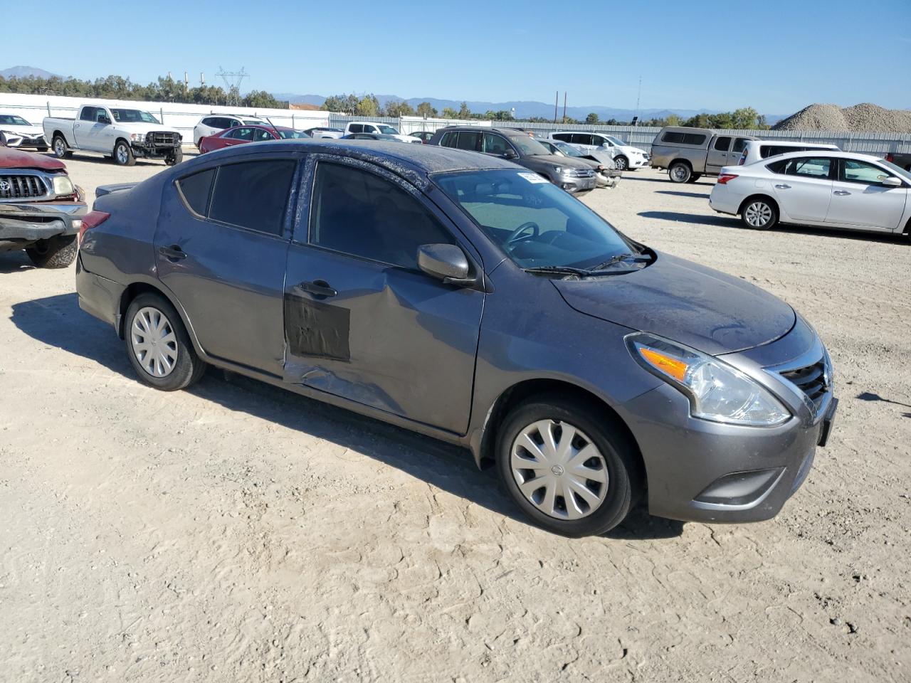 NISSAN VERSA S