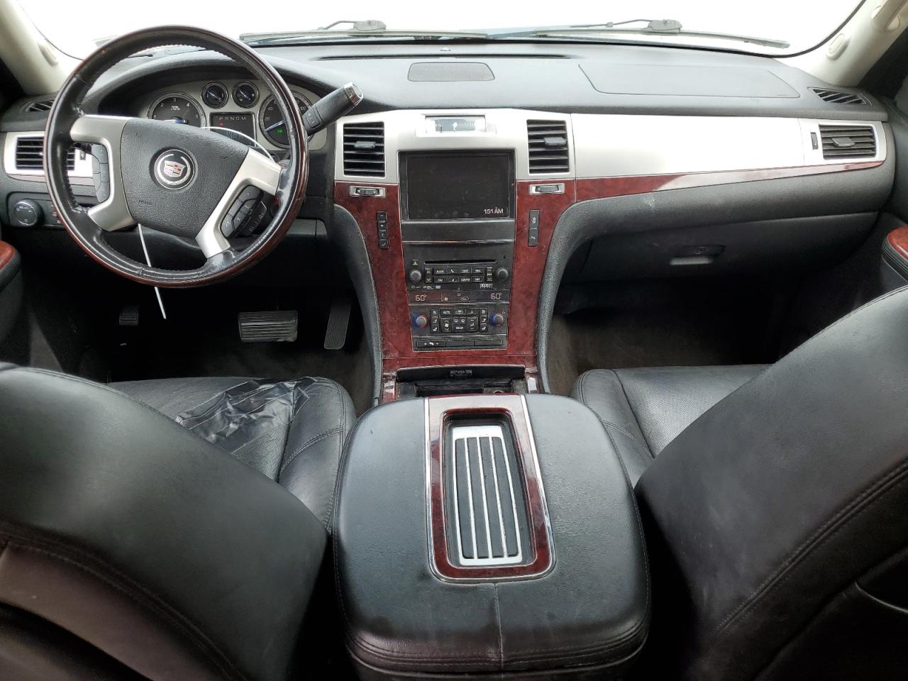 CADILLAC ESCALADE LUXURY