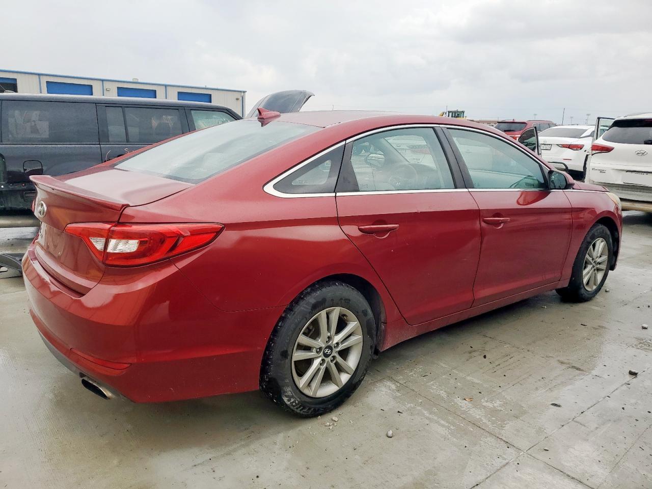 Lot #3303629949 2015 HYUNDAI SONATA SE