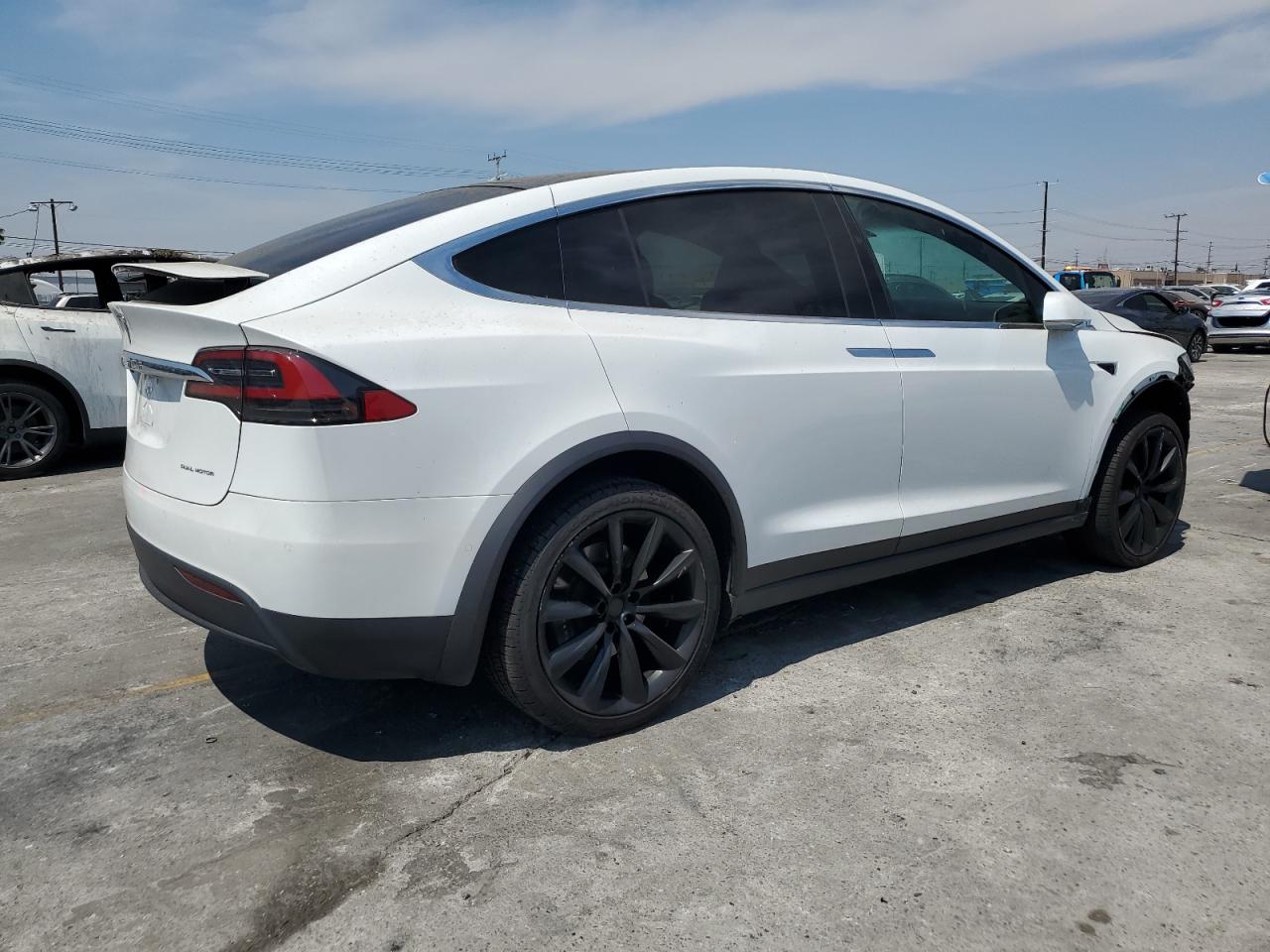 TESLA MODEL X