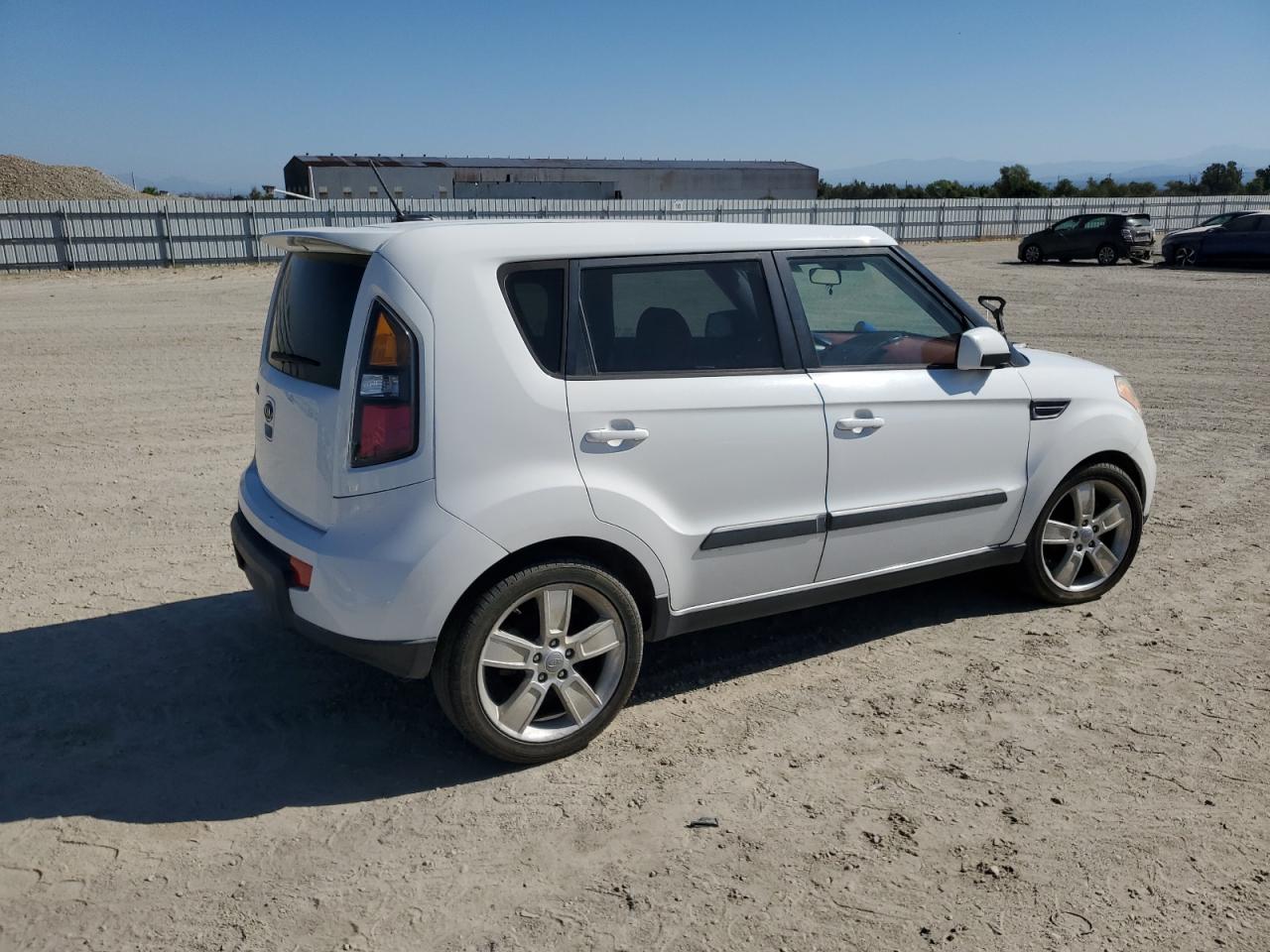 KIA SOUL +