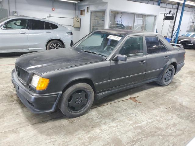 MERCEDES-BENZ 300 E