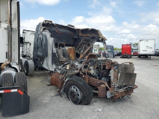 Global Auto Auctions: 2016 FREIGHTLINER CASCADIA 1