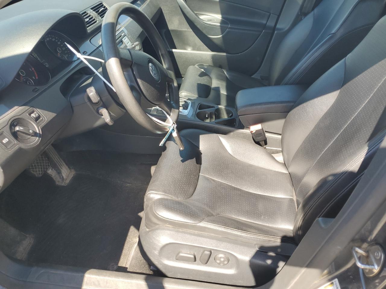 VOLKSWAGEN PASSAT 2.0T