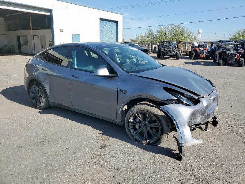 2024 TESLA MODEL Y 7SAYGAEE6RF099983