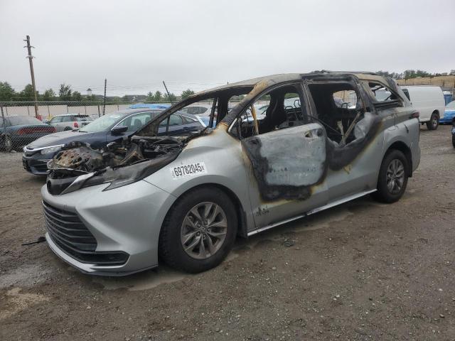 2021 TOYOTA SIENNA LE - 5TDKRKEC4MS068009