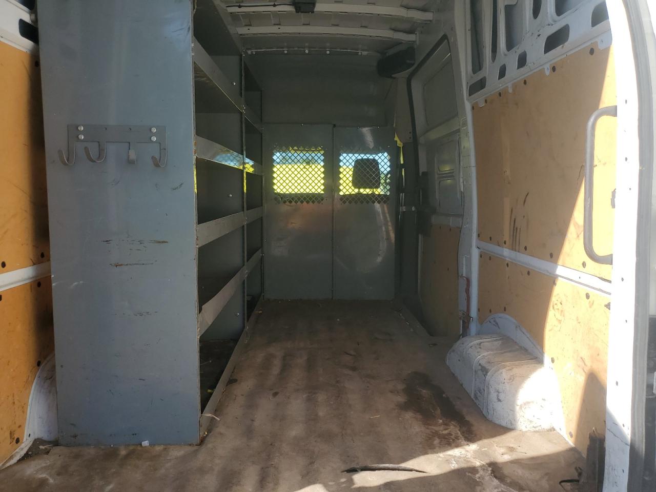 NISSAN NV2500 2500 S