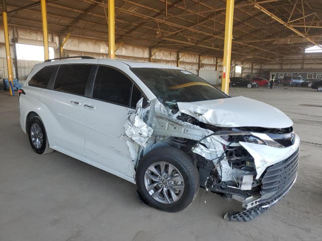 2023 TOYOTA SIENNA XLE 5TDYRKEC8PS173862