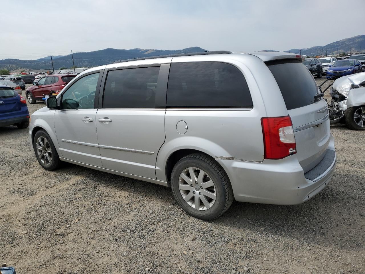 CHRYSLER TOWN & COUNTRY TOURING L