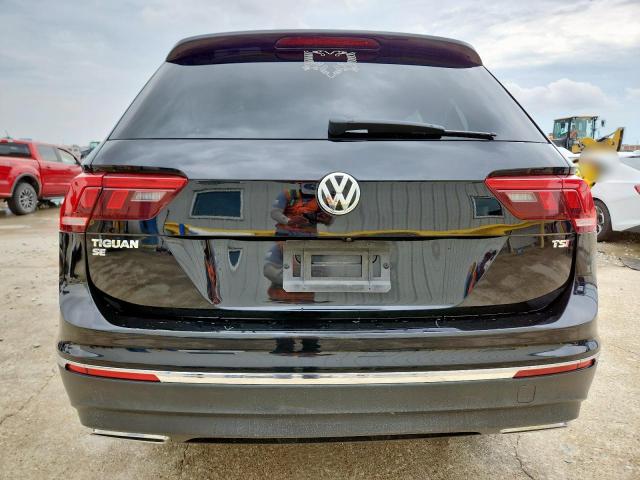 2018 VOLKSWAGEN TIGUAN SE 3VV3B7AX2JM182490