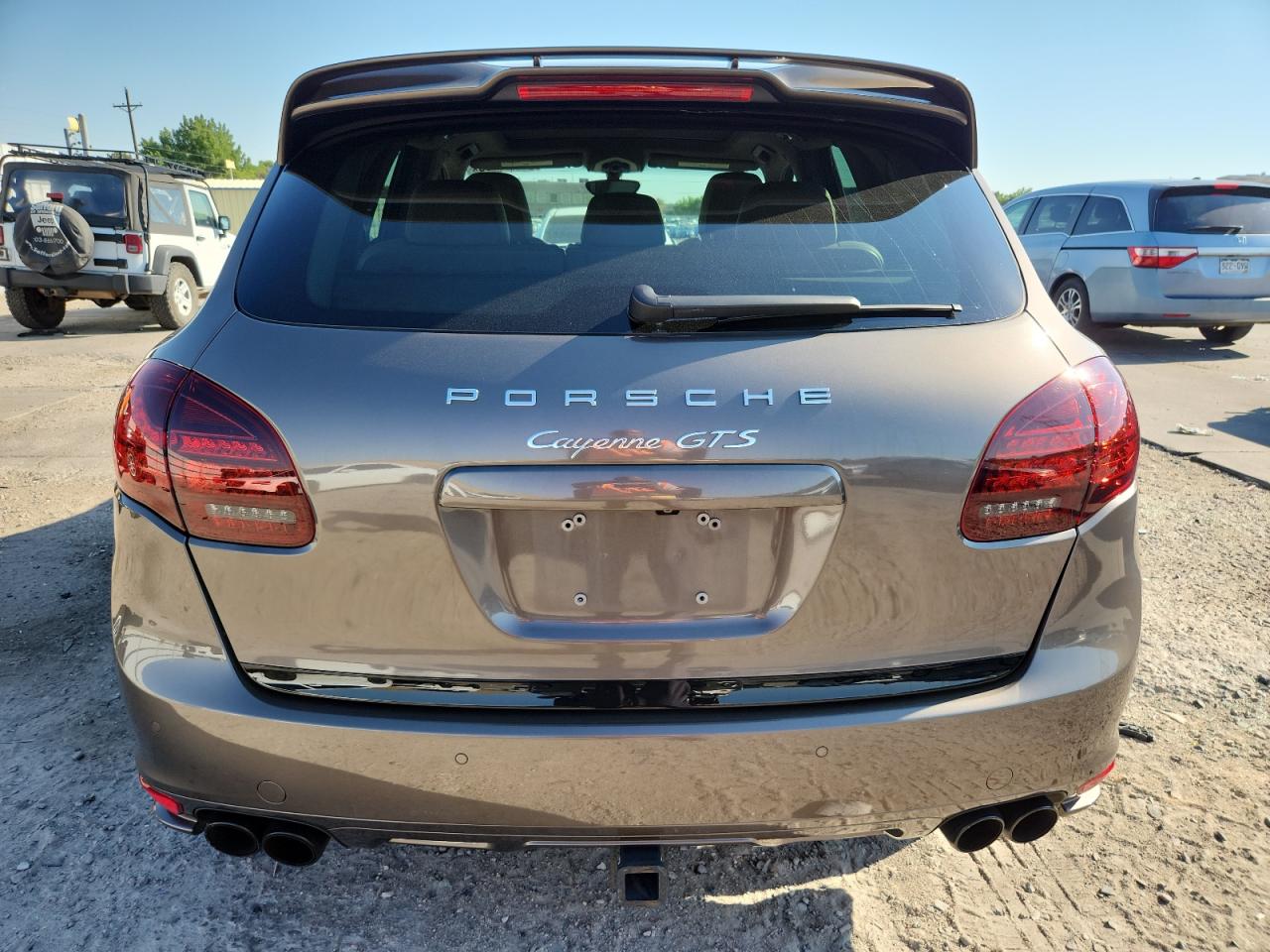 PORSCHE CAYENNE GTS