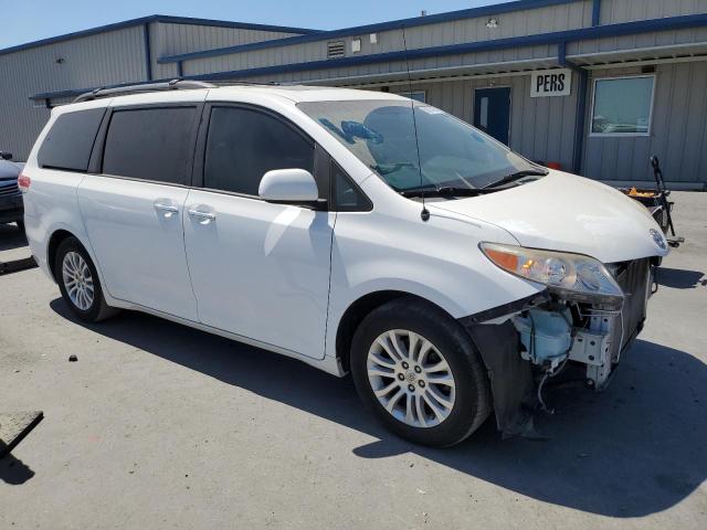 2014 TOYOTA SIENNA XLE - 5TDYK3DC8ES499119