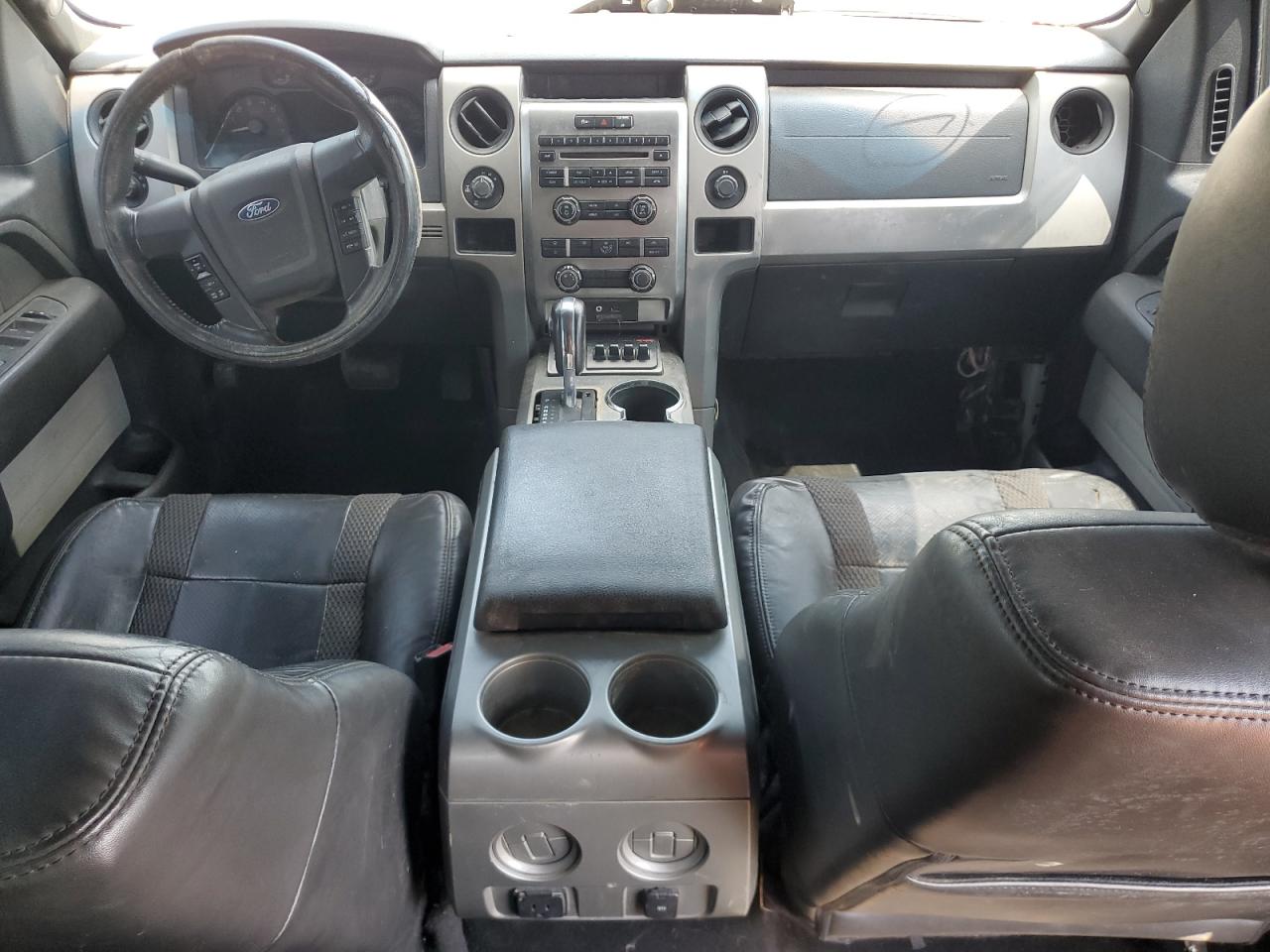 FORD F-150 SVT RAPTOR