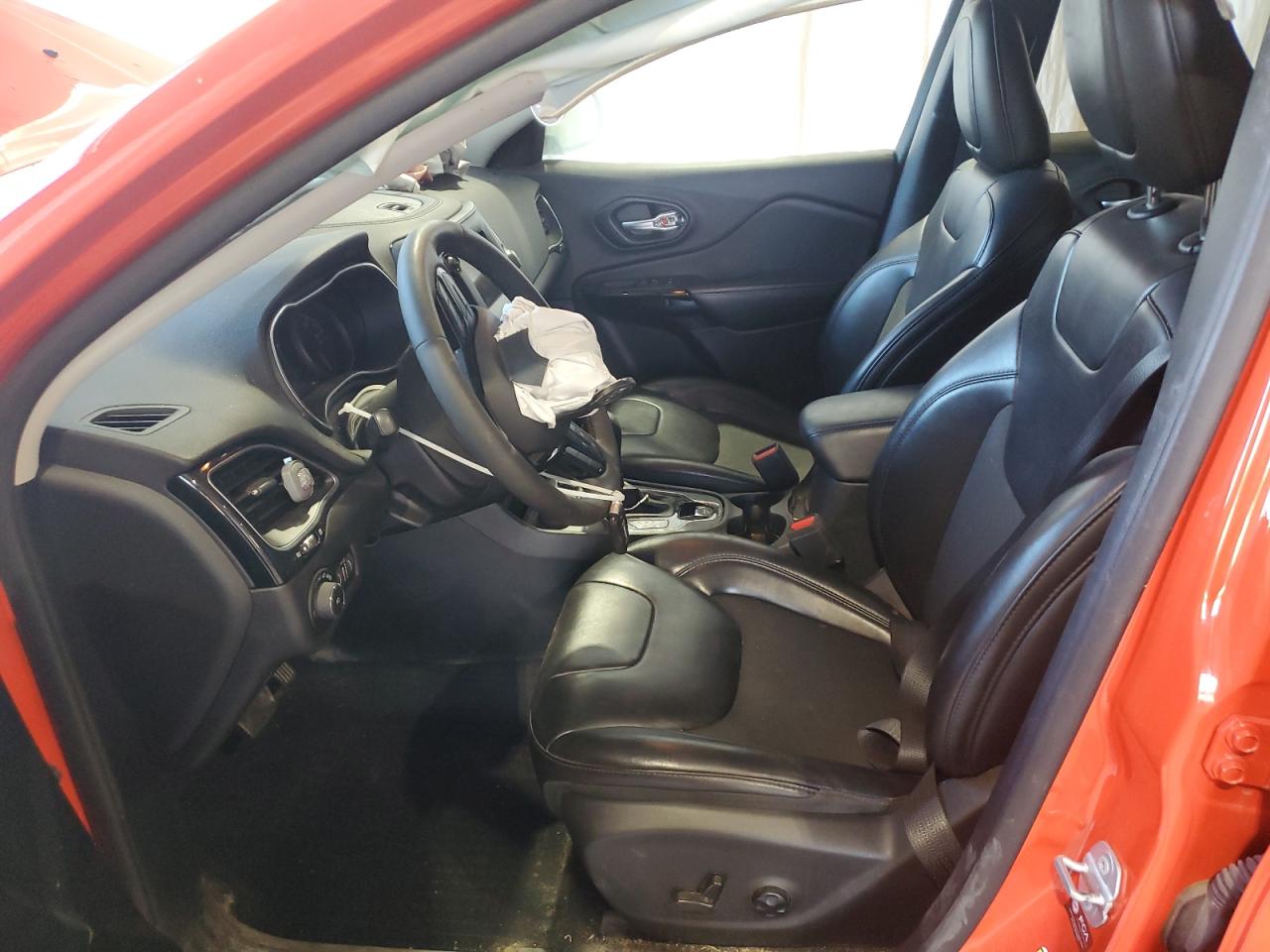 JEEP GRAND CHEROKEE LATITUDE PLUS