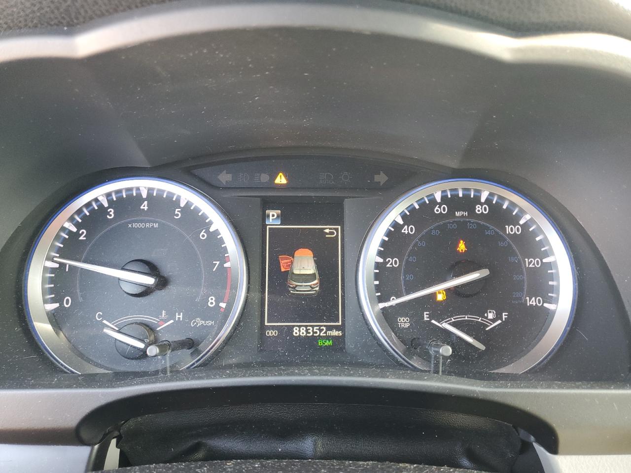 TOYOTA HIGHLANDER SE