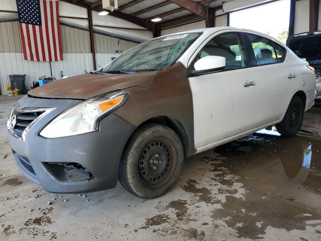 NISSAN VERSA S