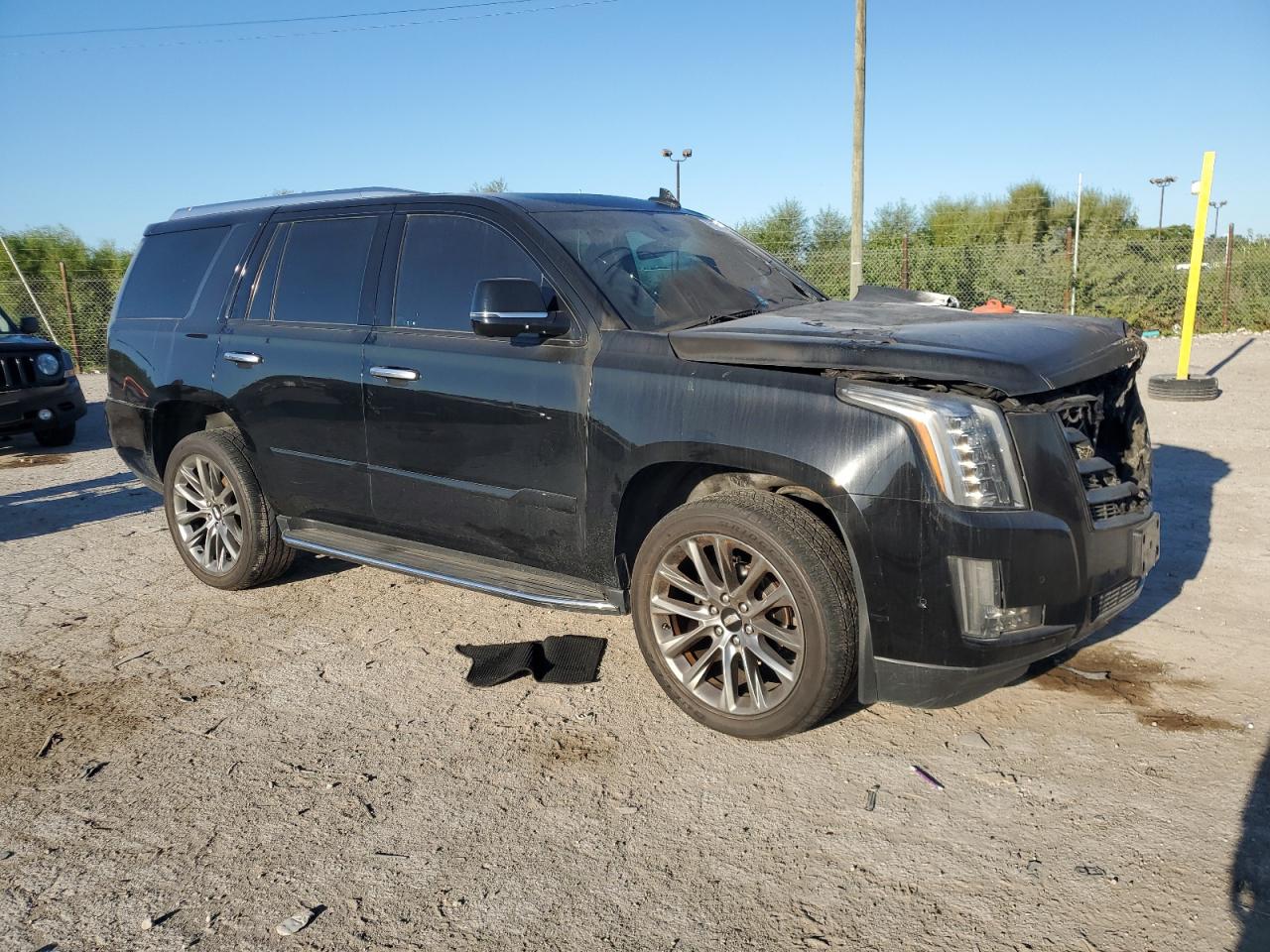 CADILLAC ESCALADE LUXURY