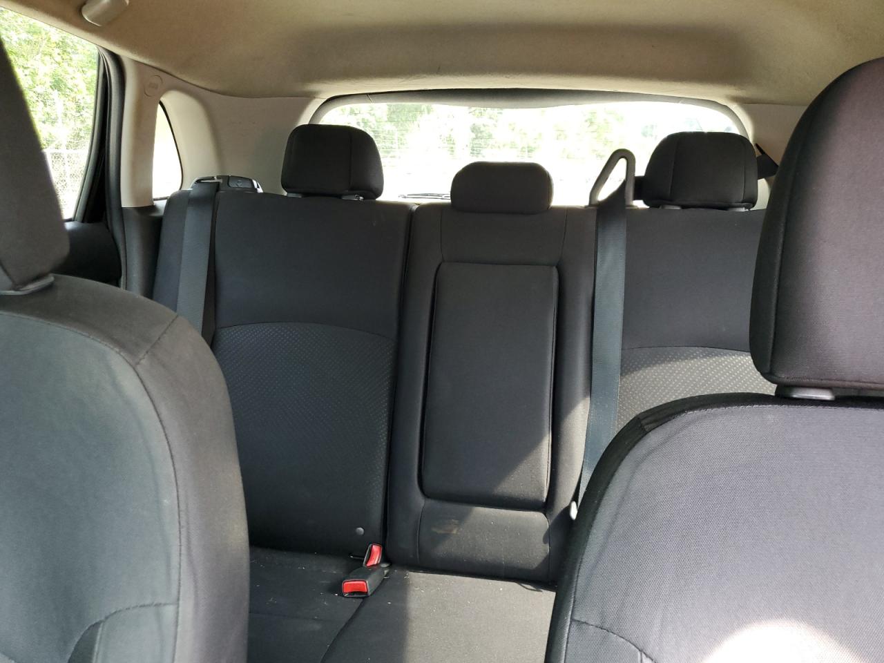 MITSUBISHI OUTLANDER ES