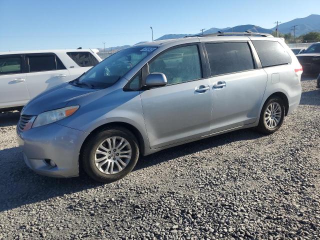 TOYOTA SIENNA XLE