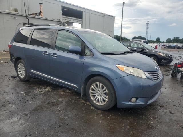 2017 TOYOTA SIENNA XLE 5TDYZ3DC2HS859940