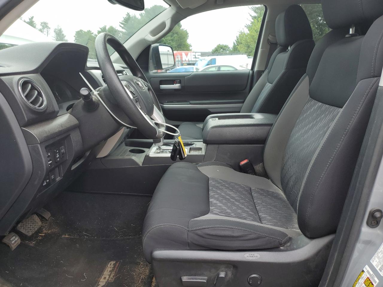 TOYOTA TUNDRA DOUBLE CAB SR