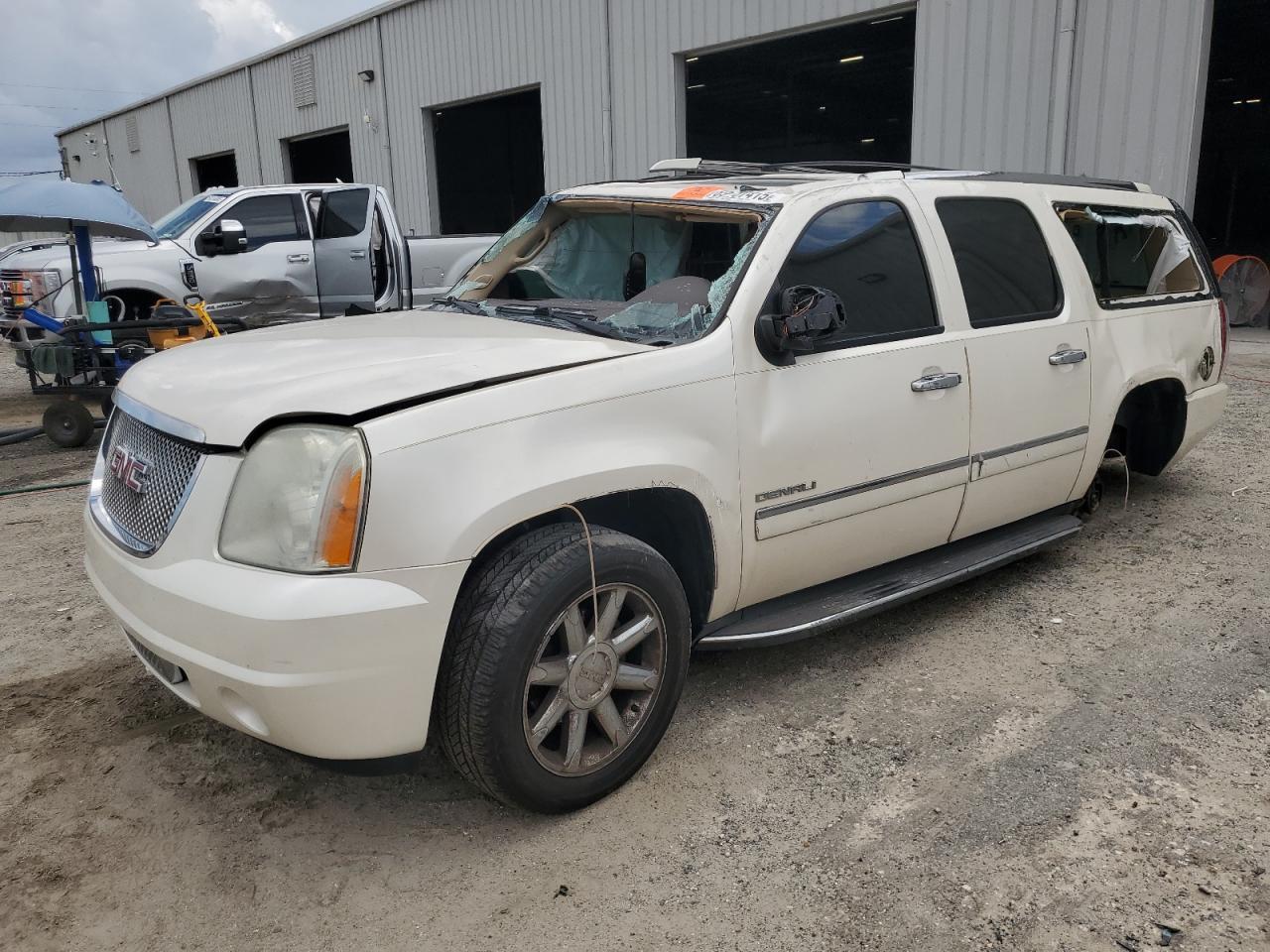 GMC YUKON DENALI
