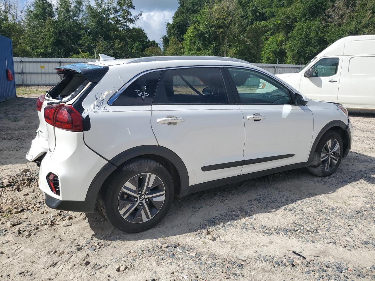 KIA NIRO LX
