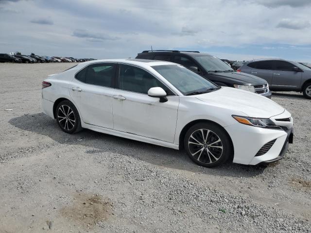 2018 TOYOTA CAMRY L - 4T1B11HK8JU611885