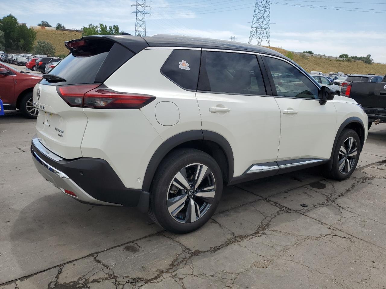 NISSAN ROGUE PLATINUM