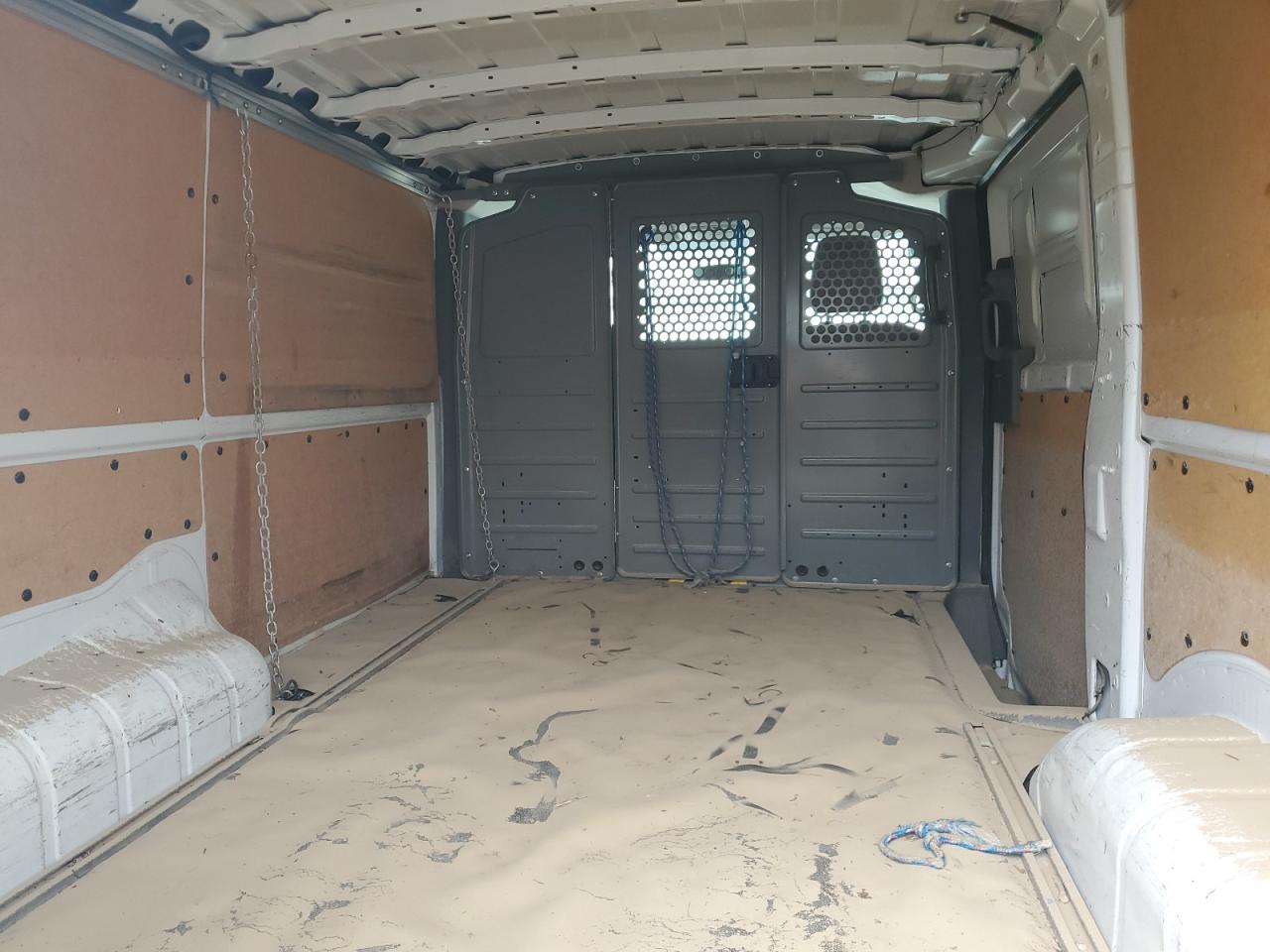 NISSAN NV2500 2500 S