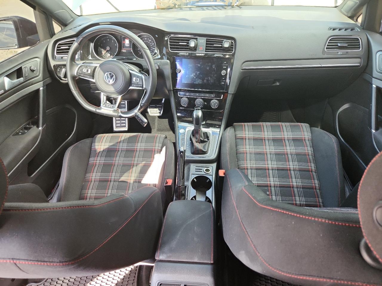 VOLKSWAGEN GOLF GTI S/SE