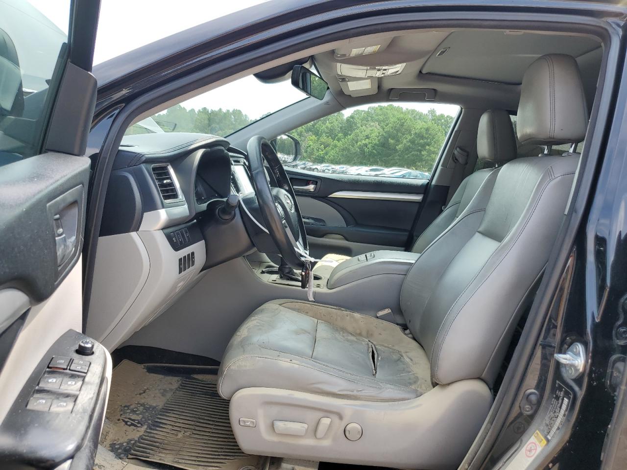 TOYOTA HIGHLANDER SE