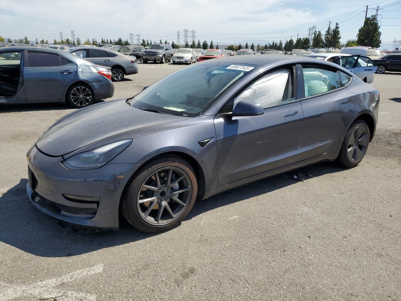 TESLA MODEL 3
