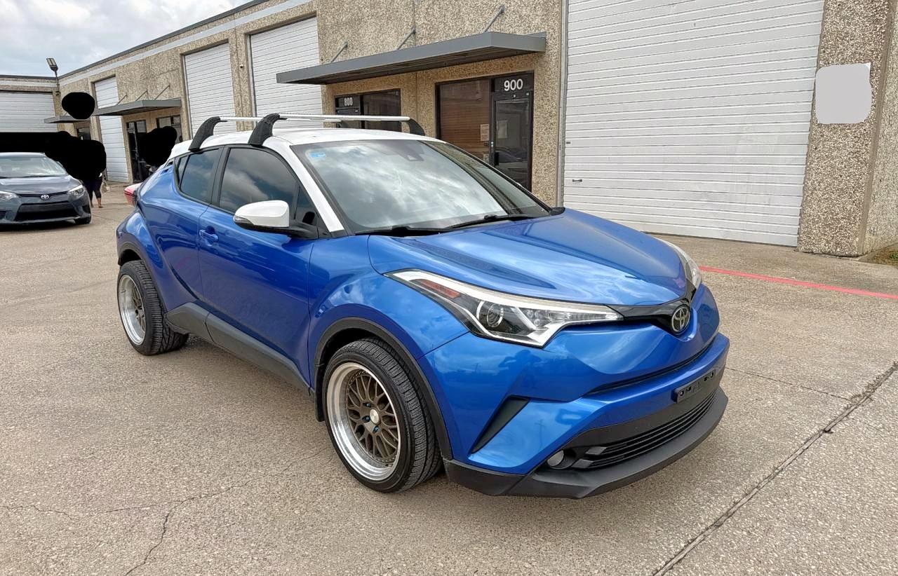 TOYOTA C-HR XLE