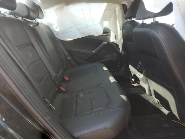 2017 VOLKSWAGEN PASSAT SE - 1VWBT7A38HC031800