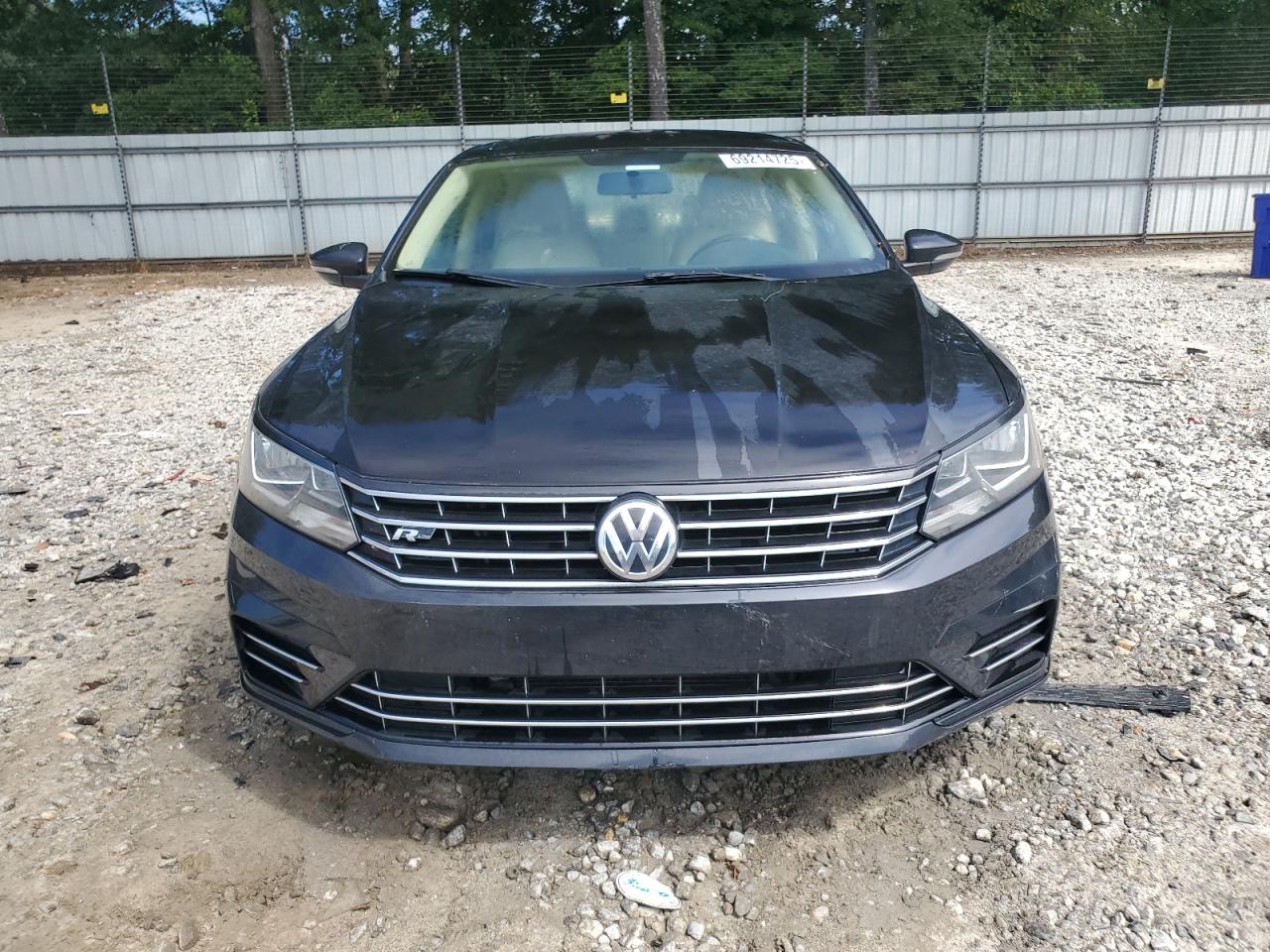 VOLKSWAGEN PASSAT R-LINE
