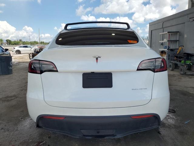 2024 TESLA MODEL Y 7SAYGDEE5RF157017