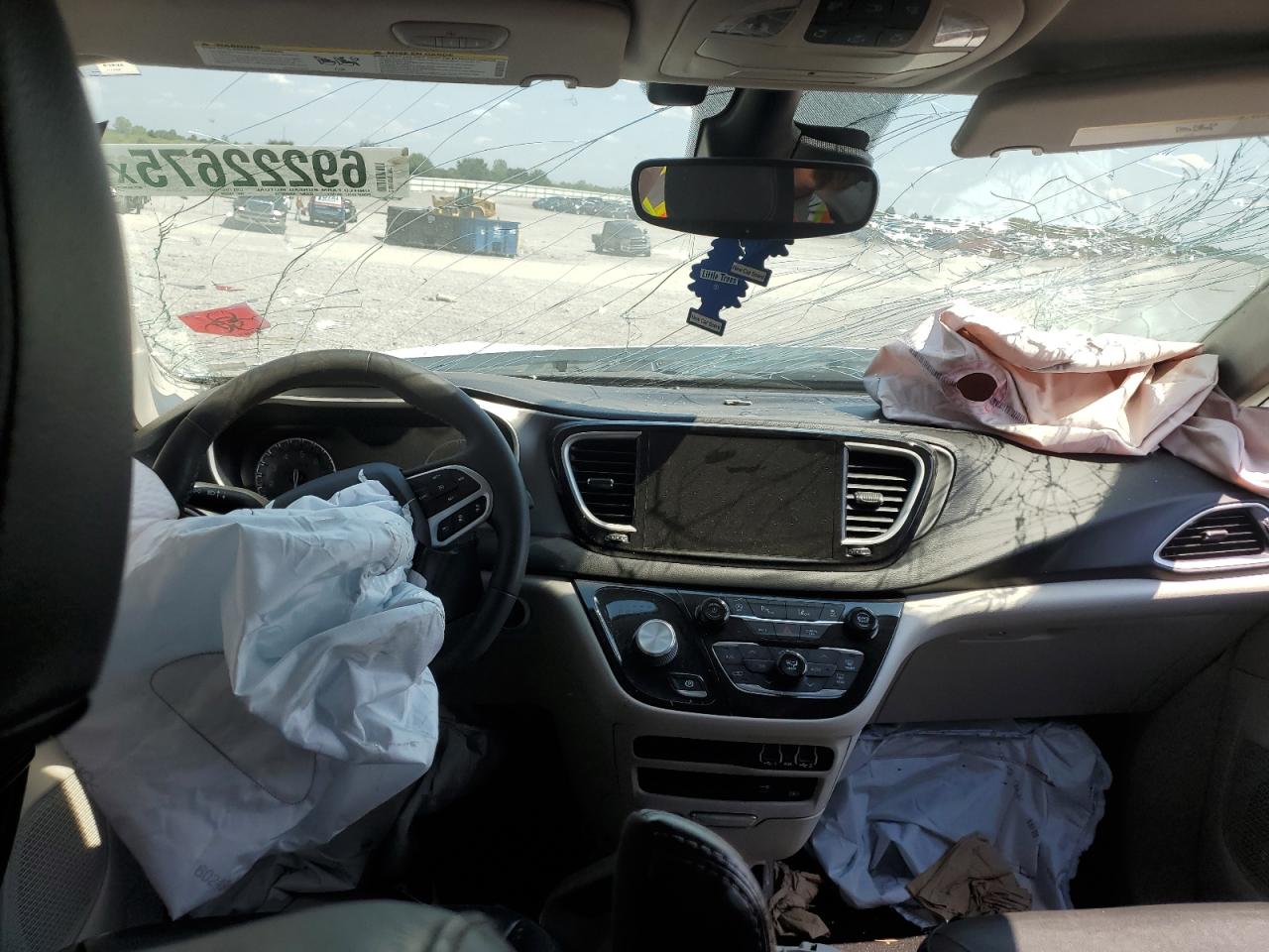 CHRYSLER PACIFICA TOURING L