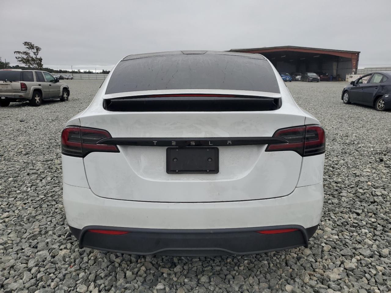 TESLA MODEL X