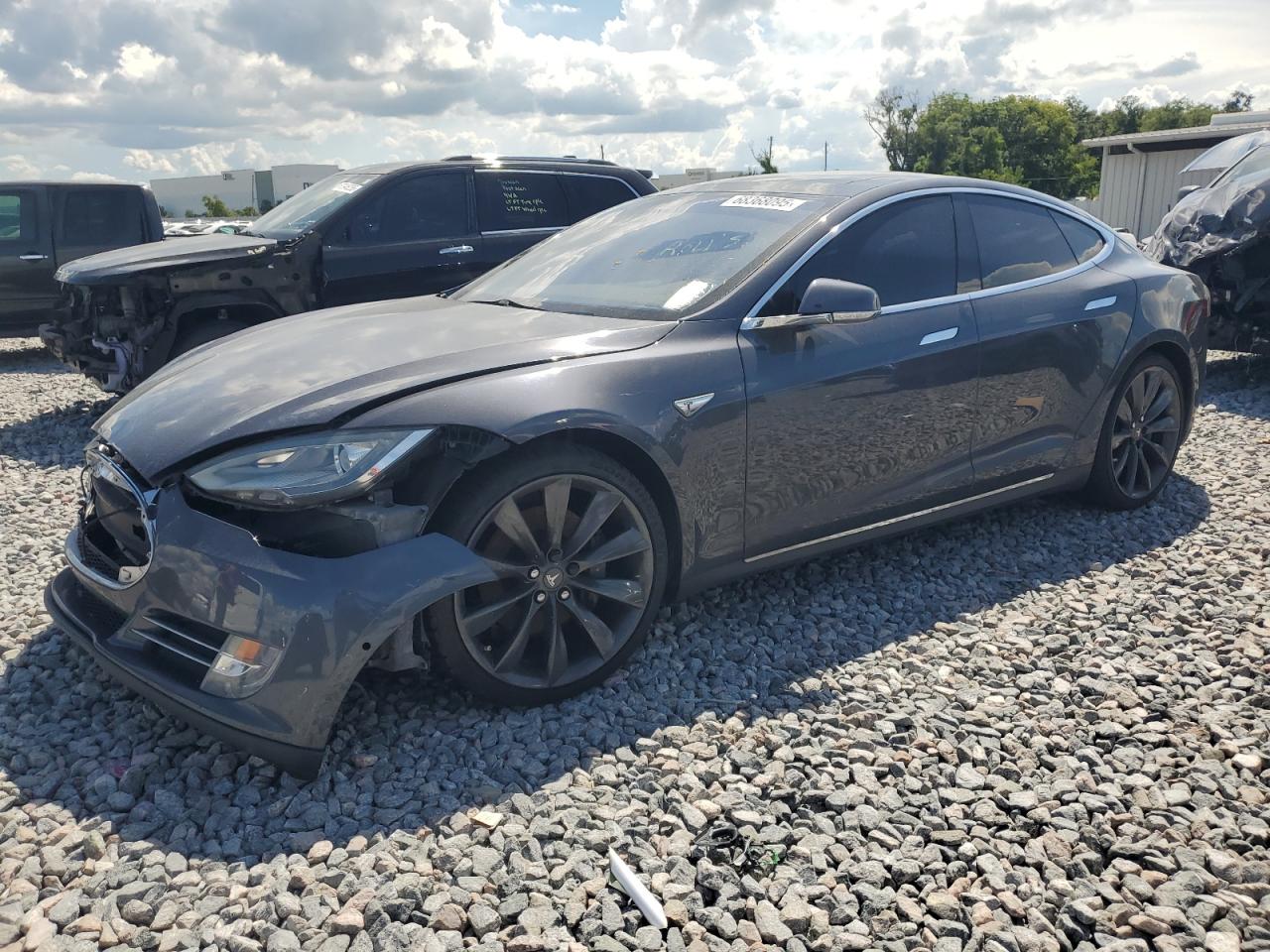 TESLA MODEL S