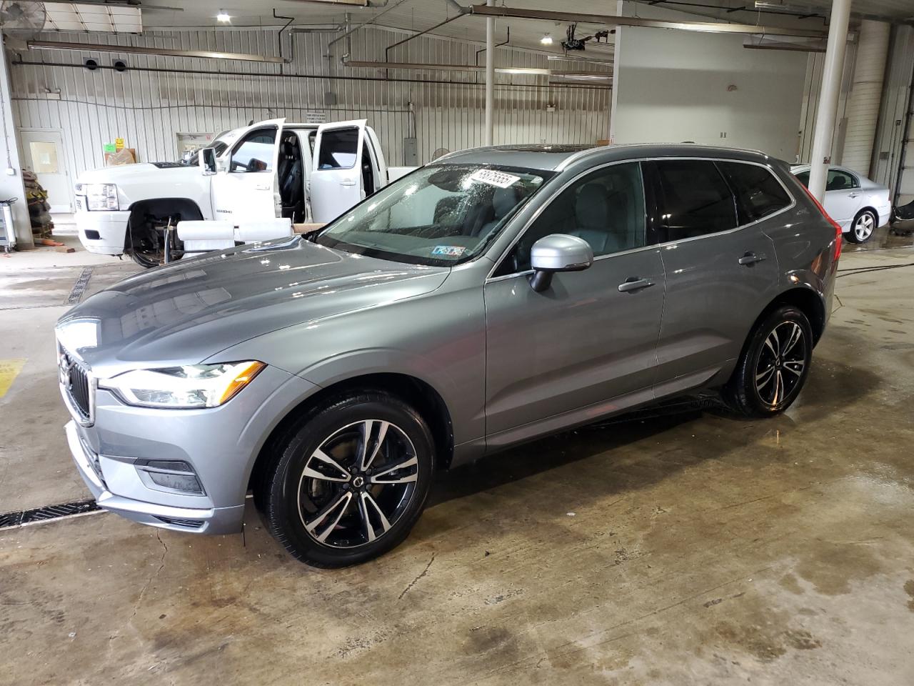 VOLVO XC60 T5 MOMENTUM