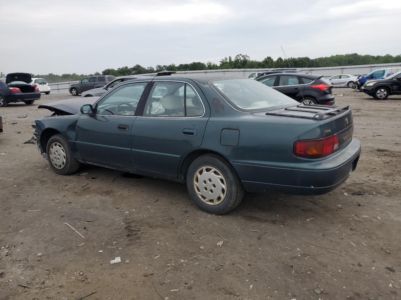 Lot #3302748015 1996 TOYOTA CAMRY DX