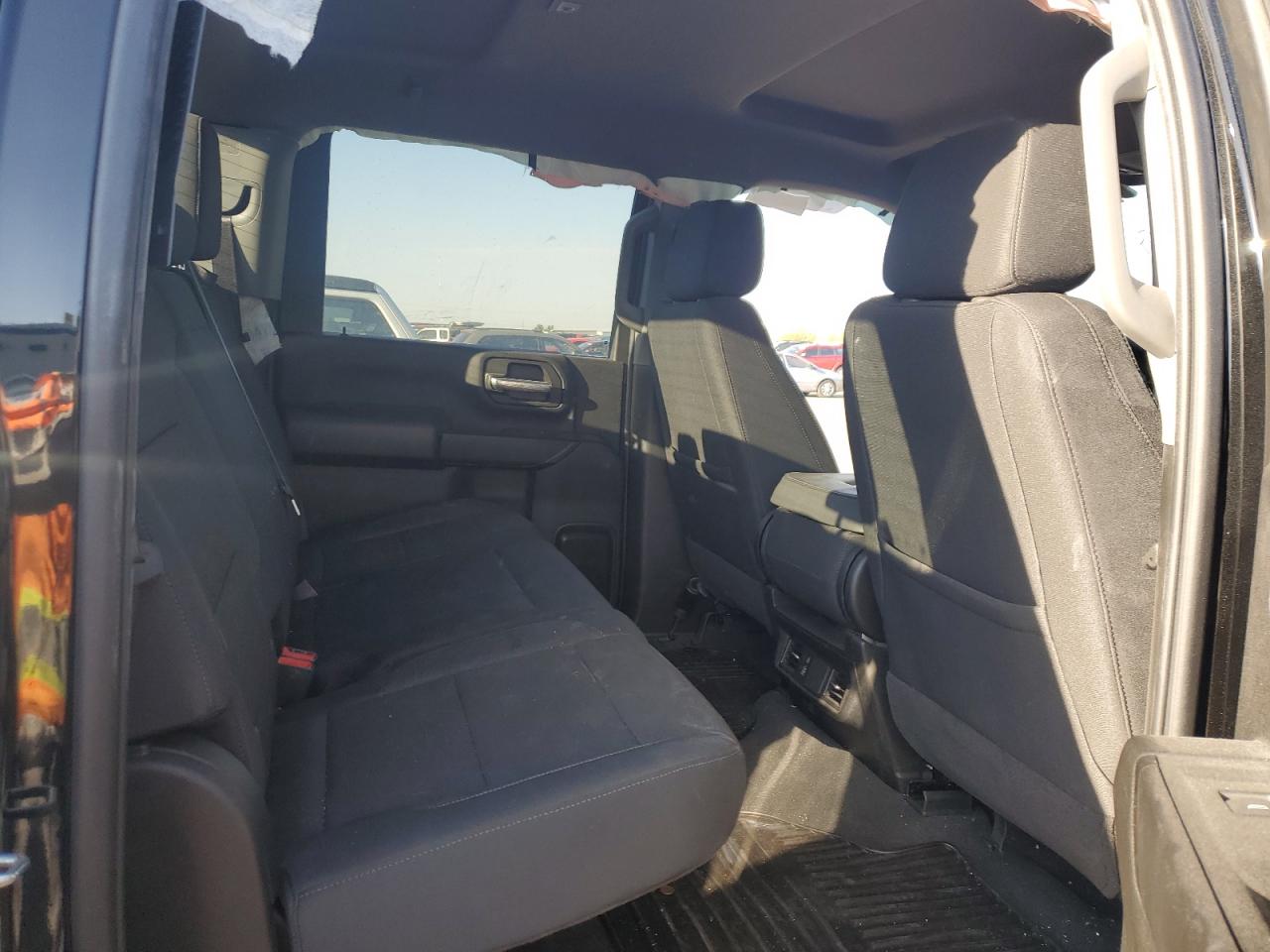 CHEVROLET SILVERADO K2500 CUSTOM