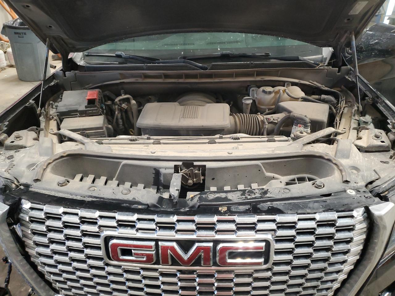 GMC YUKON DENALI