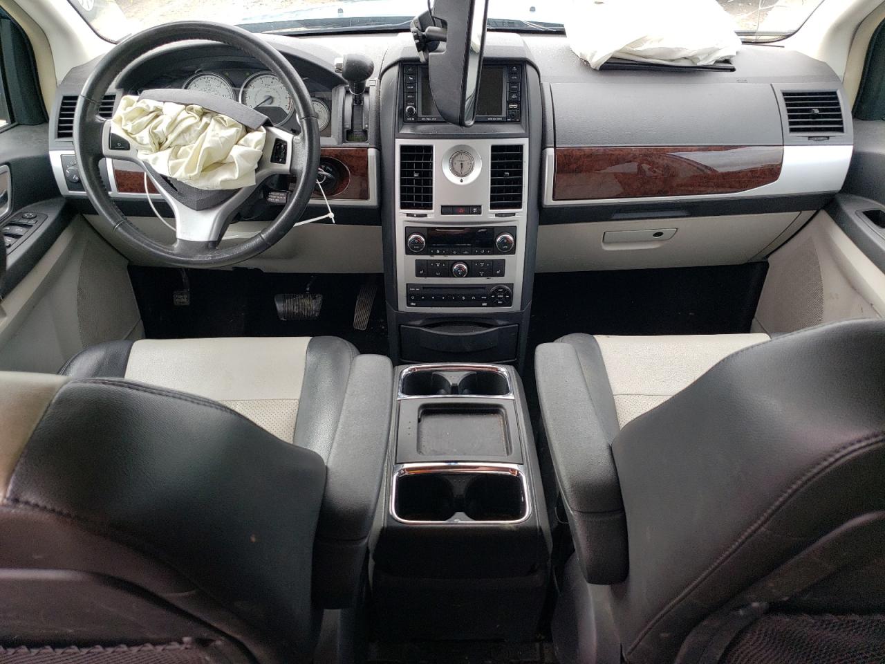 CHRYSLER TOWN & COUNTRY TOURING PLUS