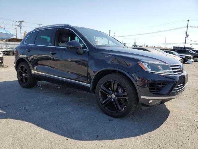 2017 VOLKSWAGEN TOUAREG WO WVGRF7BP2HD001661