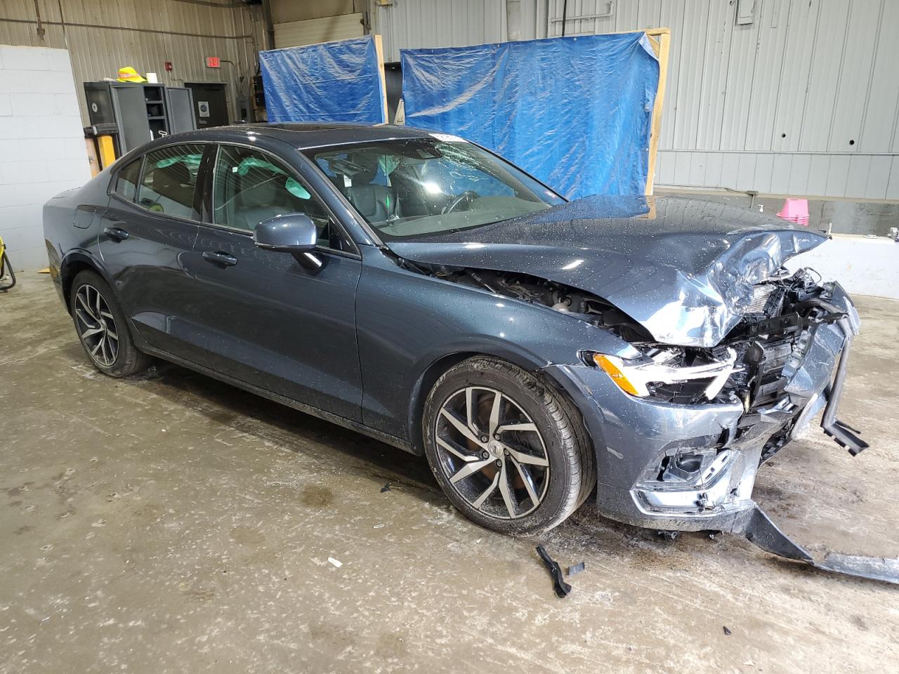 VOLVO S60 T6 MOMENTUM