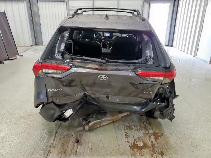 2021 TOYOTA RAV4 XLE PREMIUM 2T3C1RFV1MC111497