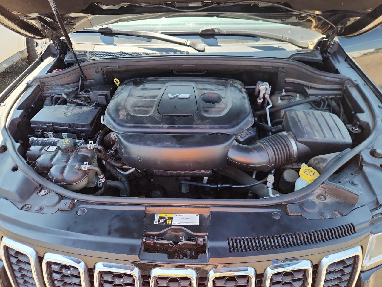 JEEP GRAND CHEROKEE LAREDO